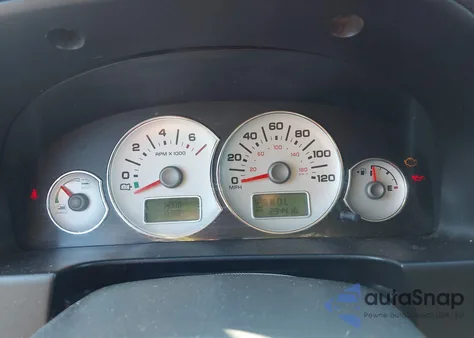 2005 Ford Escape Hybrid from USA, damaged, VIN 1FMYU95H55KE01447